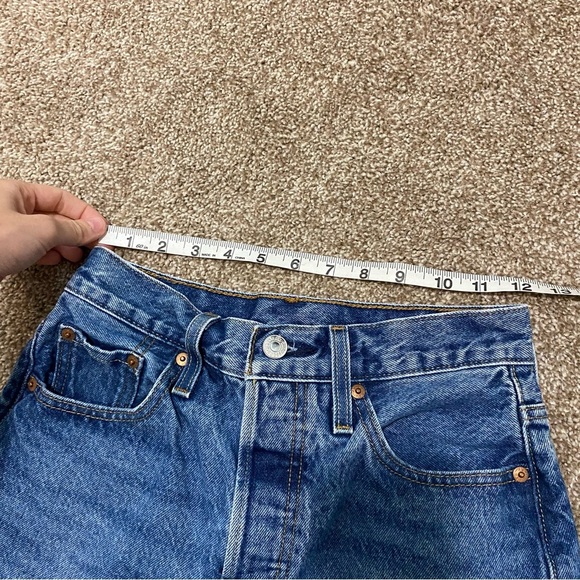 Levi's 501 Mid Thigh High Rise Denim Shorts size 24 - Picture 9 of 9